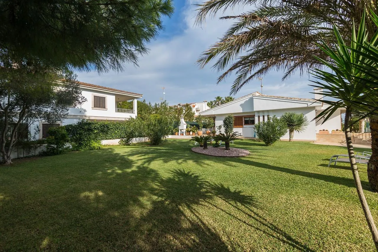 Margarita Pins Villa Playa de Muro  Playa de Muro (Mallorca)